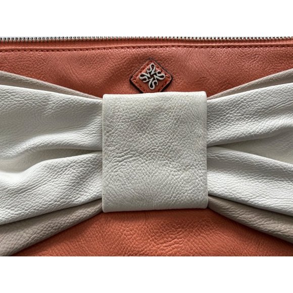 Simply Vera By Vera Wang Wristlet Clutch. White/Beige Bow On Peach Colored Purse - Picture 3 of 8